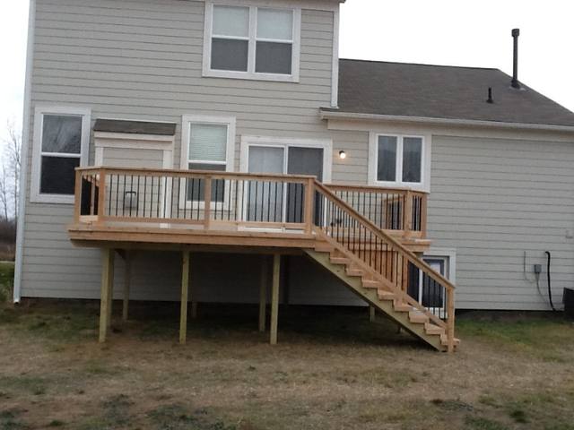 Cedar Decks by Supreme Deck, Michigan deck contractor - photo 3