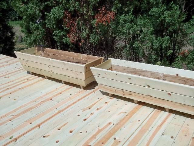 Flower Boxes by Supreme Deck, Michigan deck contractor - photo 3