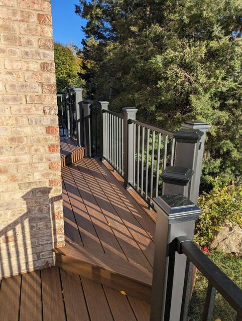 Trex Cinnamon Cove deck in Northville, MI built by Supreme Deck