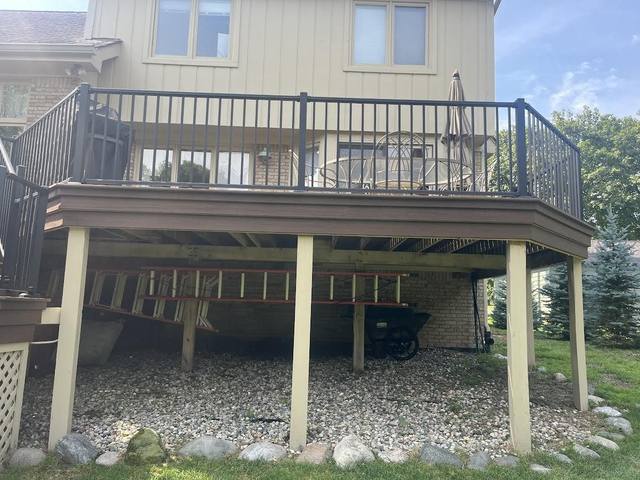 Trex Cinnamon Cove deck in Troy, MI built by Supreme Deck