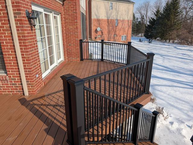 Trex Hatteras deck in Northville, MI built by Supreme Deck