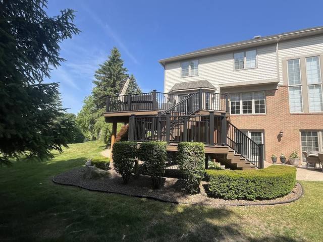 Trex Havana Gold deck in Plymouth, MI built by Supreme Deck