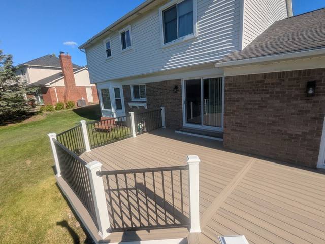 Trex Honey Grove deck in Livonia, MI built by Supreme Deck