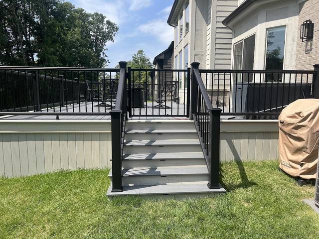 Trex Island Mist deck in Troy, MI built by Supreme Deck