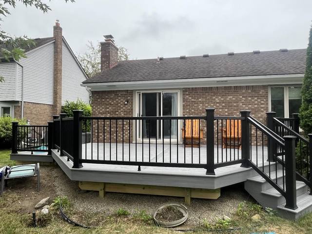 Trex Millstone deck in Livonia, MI built by Supreme Deck