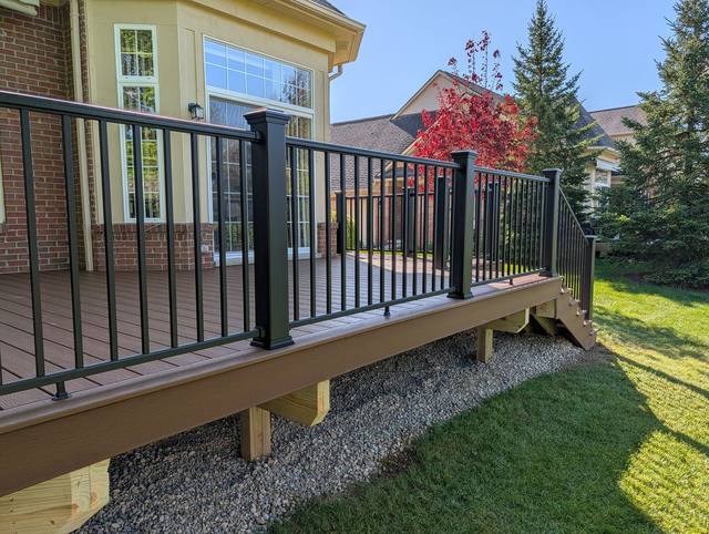 Trex Saddle deck in Canton, MI built by Supreme Deck