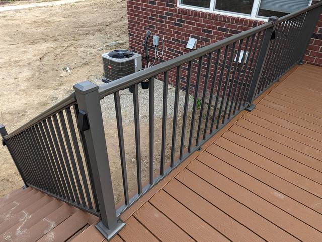 Trex Saddle deck in South Lyon, MI built by Supreme Deck